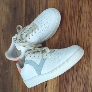 Victoria Madrid Contrast Faux Leather White Orange Blue Sneaker size 39 8-8.5